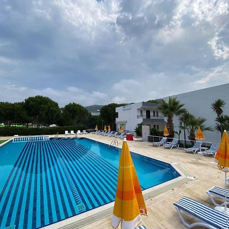 Palm Club Apart Otel Kusadası Esterno foto