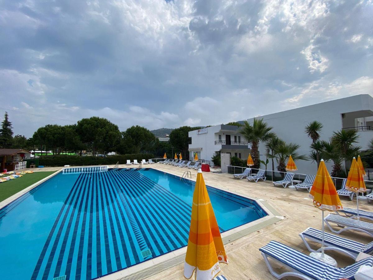 Palm Club Apart Otel Kusadası Esterno foto
